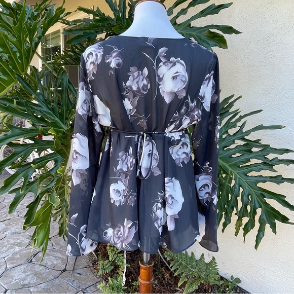 90’s Forever 21 sheer floral top - Picture 3 of 9